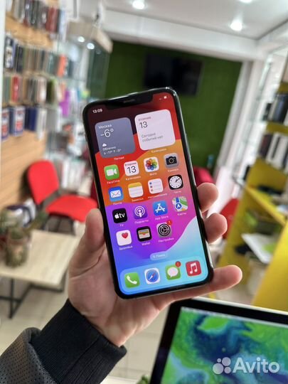 iPhone 11 Pro, 64 ГБ