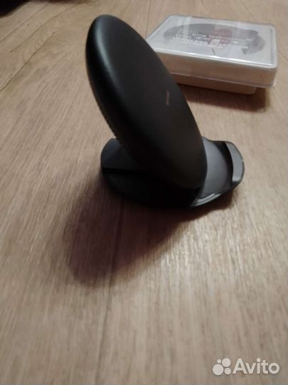 Беспроводное зарядное устройство Samsung