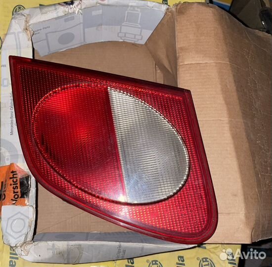 Фонарь задний правый Mercedes Benz W210