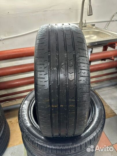 Continental ContiPremiumContact 5 215/55 R17