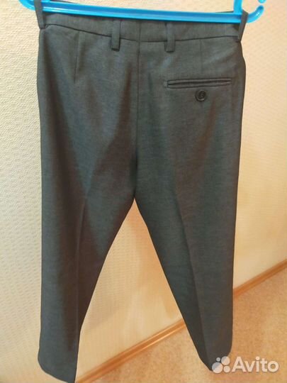 Жилетка и брюки для школы