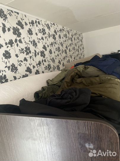 Детская кроватка с шкафами