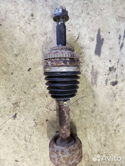 Привод правый на Рено Симбол АКПП