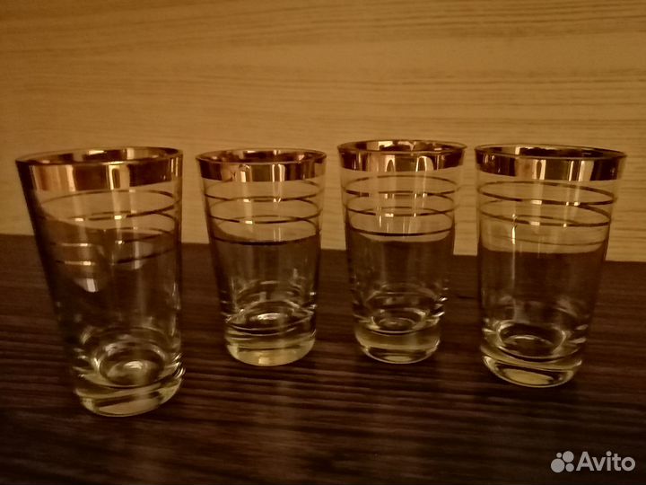 Поднос с рюмками