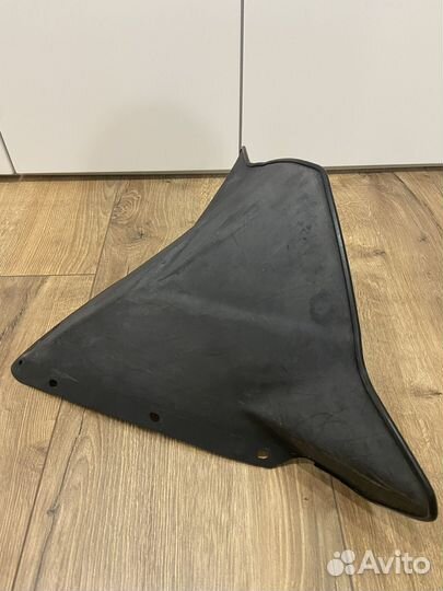 Стекло ветровое polaris