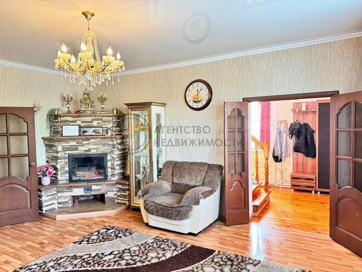 Коттедж 227 м² на участке 16 сот.