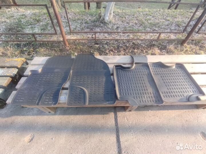 Автомобильные коврики Ford Focus 2