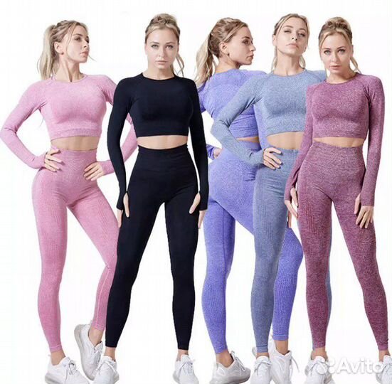 Бесшовный спортивный костюм