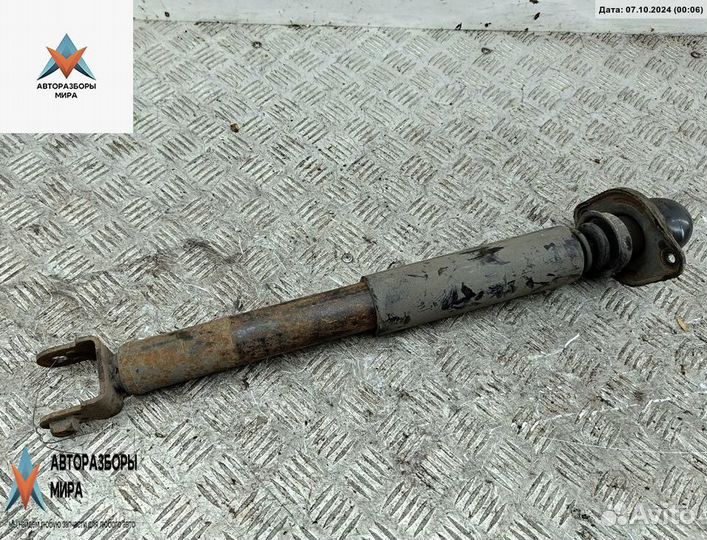 Амортизатор задний левый Nissan Maxima A34 2005