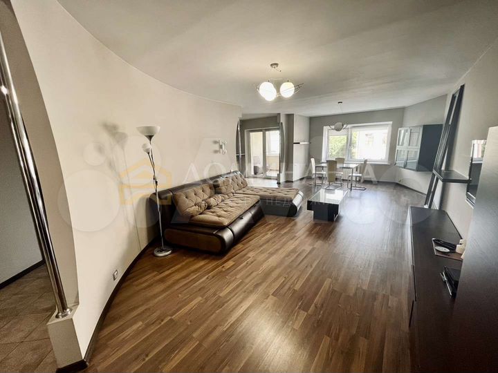 3-к. квартира, 120 м², 2/5 эт.