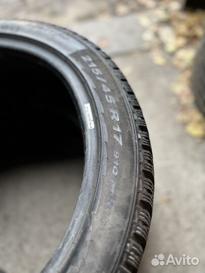 Pirelli Winter Ice Control 215/45 R17