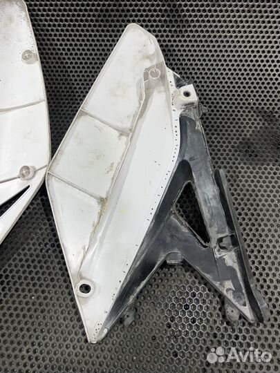 Задние боковины Suzuki RM-Z 250 2010-2018