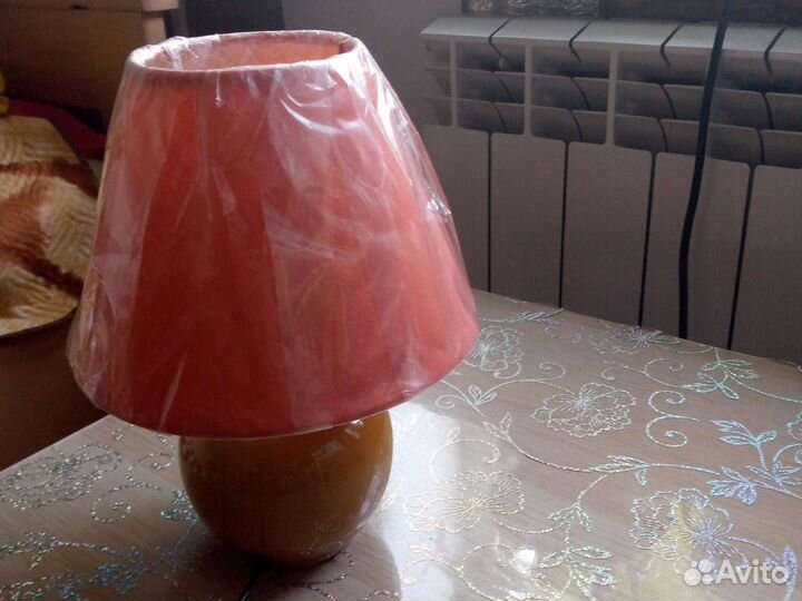 Лампа настольная