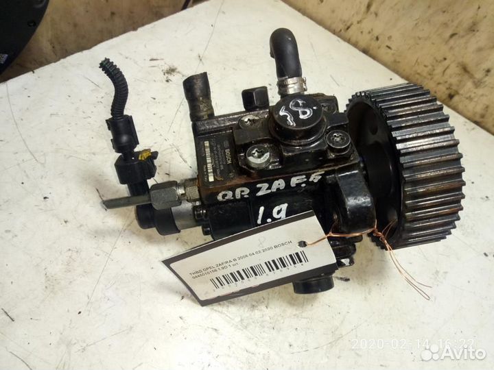 Насос топливный (тнвд) Opel Zafira B