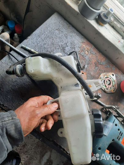 Бак масляный скидо 550 масленый насос