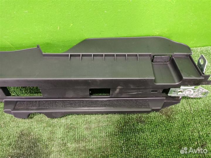 Держатель полки багажника левый Mercedes Benz ML