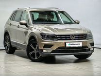 Volkswagen Tiguan 2.0 AMT, 2017, 95 996 км, с пробегом, цена 2 779 000 руб.