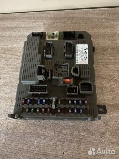 Блок предохранителей citroen с5 2001-2004