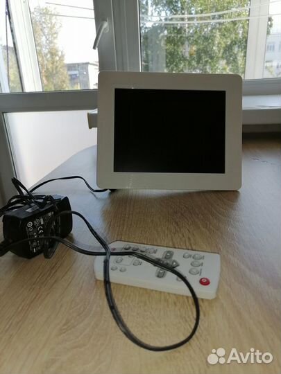 Электронная фоторамка Transcend TFT 8