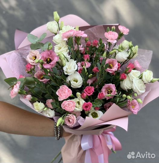 Пышный букет цветов с доставкой