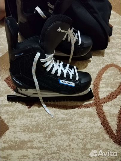 Коньки хоккейные