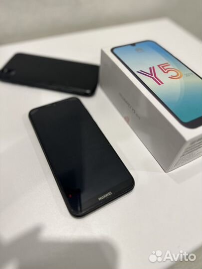 HUAWEI Y5 (2019), 2/32 ГБ