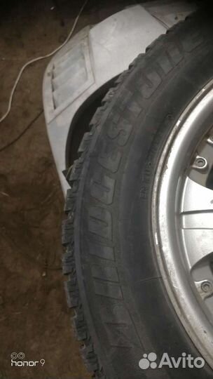 Bridgestone Ice Cruiser 5000 235/60 R16