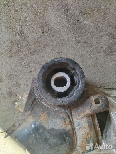 Подрамник passat б5