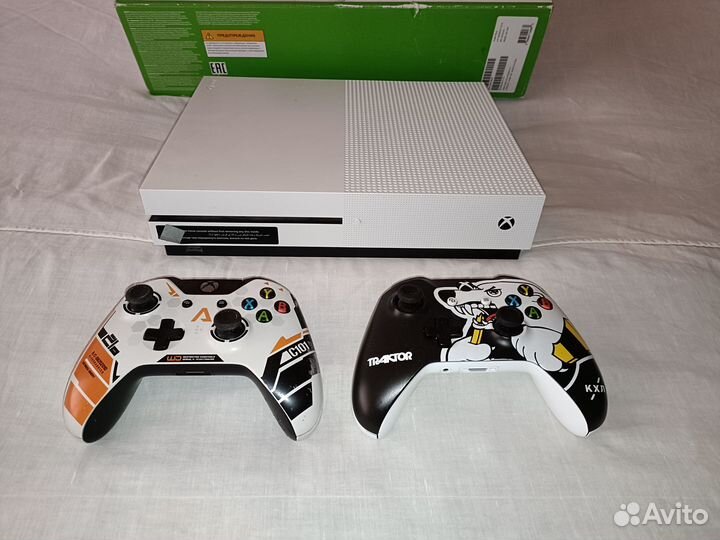 Xbox one s (коробка + много игр)
