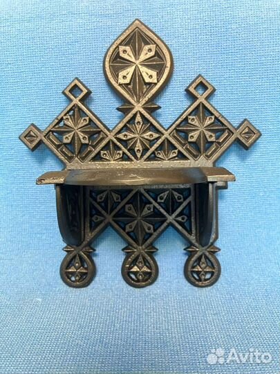 Кусинское литьё. Полка в русском стиле