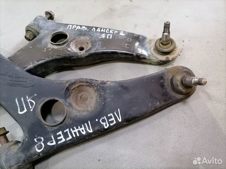 Рычаг передний нижний Mitsubishi Lancer 8 1996-03