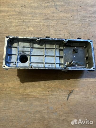 Крышка головки блока цилиндров на renault logan