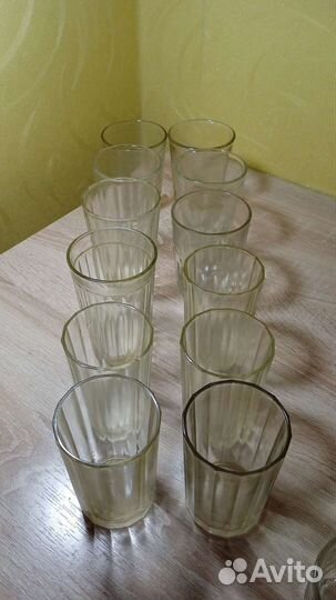 12 стаканов