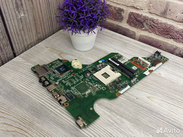 Материнская плата на запчасти cq58