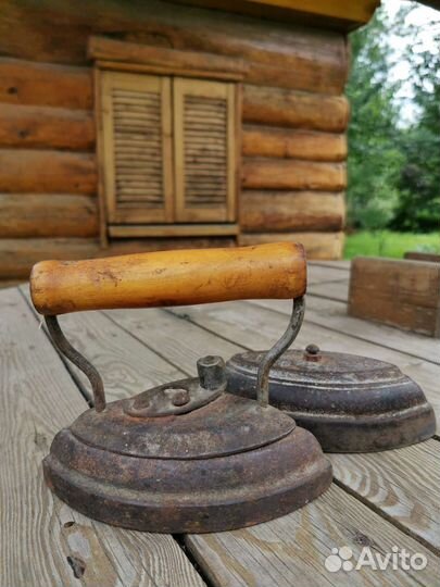 Утюг чугунный старинный