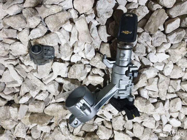Замок зажигания Шевроле Авео Т300