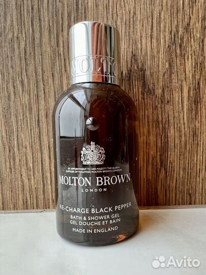 Molton Brown Re-charge Black pepper гель для душа