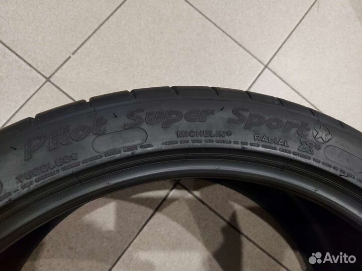Michelin Pilot Super Sport 285/35 R21 и 325/30 R21