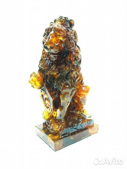 Янтарная статуэтка 