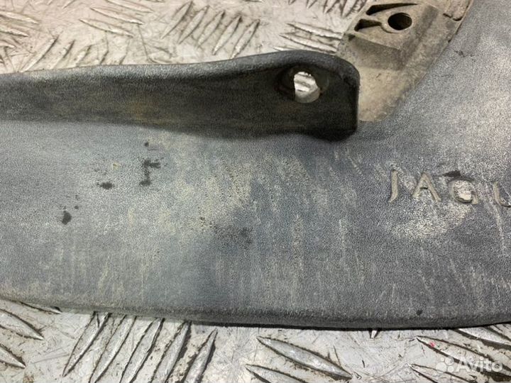 Брызговик задний правый Jaguar Xf CC9