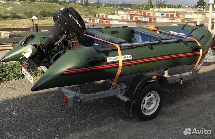 Продам моторную лодку