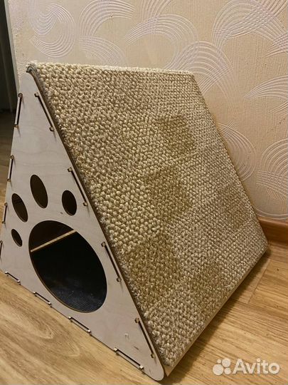 Домик для кошки с когтеточкой