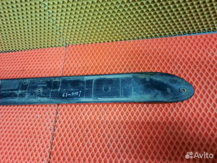 Накладка подножки Mitsubishi L200 IV