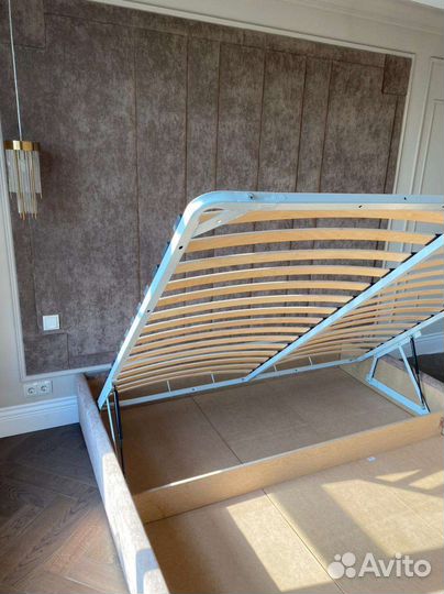 Мягкие стеновые панели с кроватью