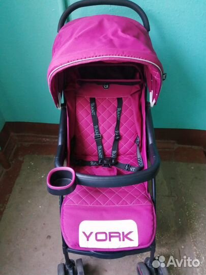 Прогулочная коляска