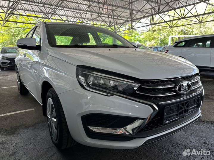 LADA Vesta 1.8 CVT, 2024