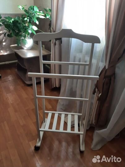 Вешалка напольная