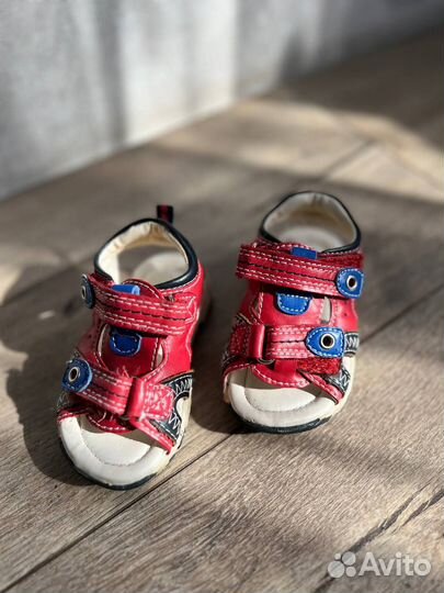 Детская обувь