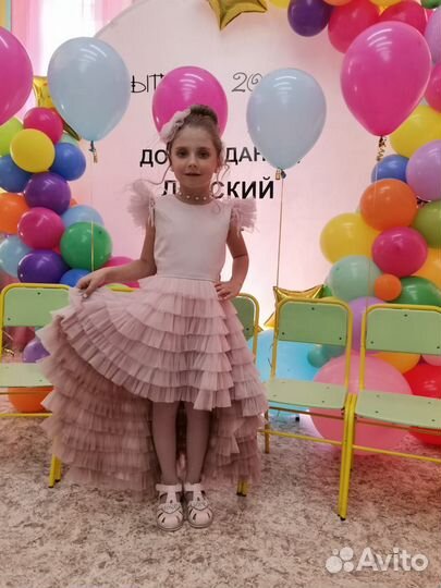 Платье для девочки 128 на выпускной/новый год