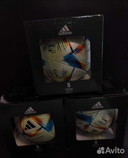 Футбольный мяч adidas